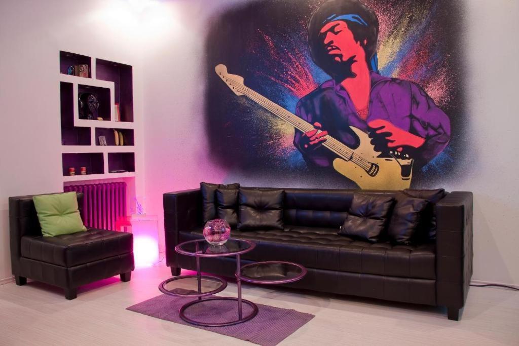 Auberge de jeunesse Pop Art à Belgrade Extérieur photo
