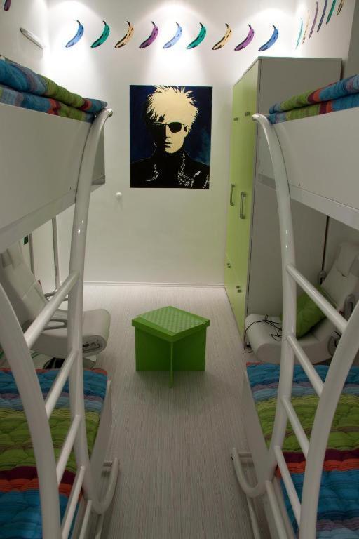 Auberge de jeunesse Pop Art à Belgrade Extérieur photo