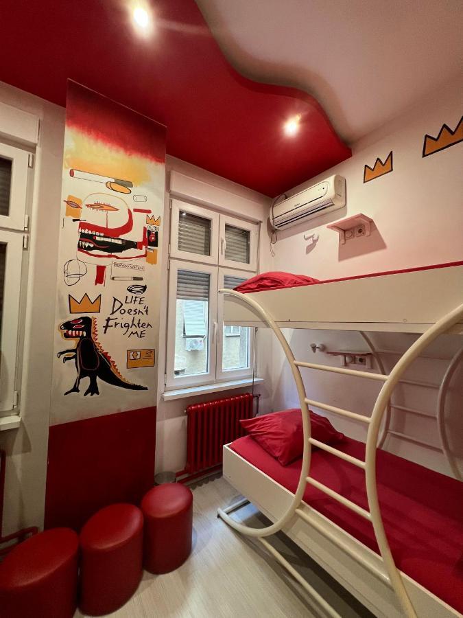 Auberge de jeunesse Pop Art à Belgrade Extérieur photo