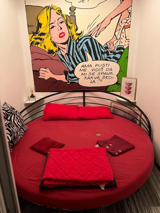 Auberge de jeunesse Pop Art à Belgrade Extérieur photo